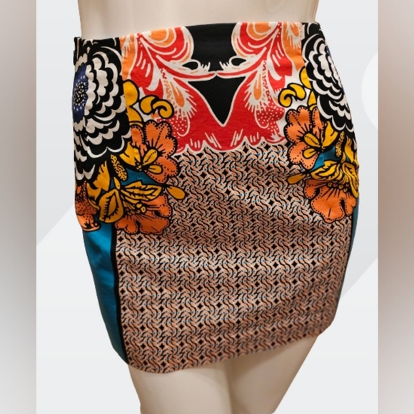 Express Floral Pattern Mini Skirt Size 10 Multicolor - Picture 4 of 11